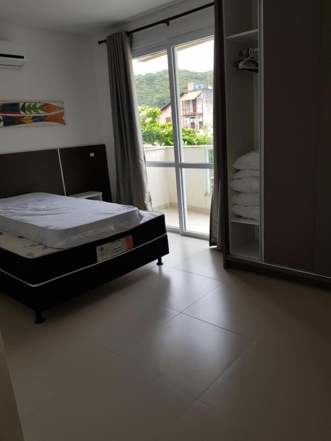 Apartamento Apartamento 200M Da Praia Bombinhas Exterior foto
